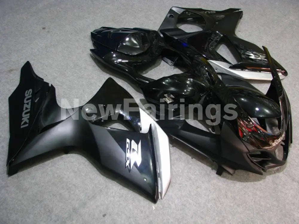 Black and Matte Silver Factory Style - GSX - R1000 09 - 16