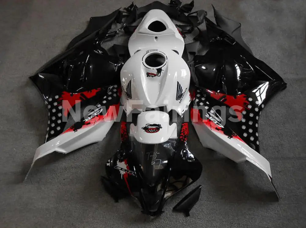 Black White and Red Factory Style - CBR600RR 13-23 Fairing