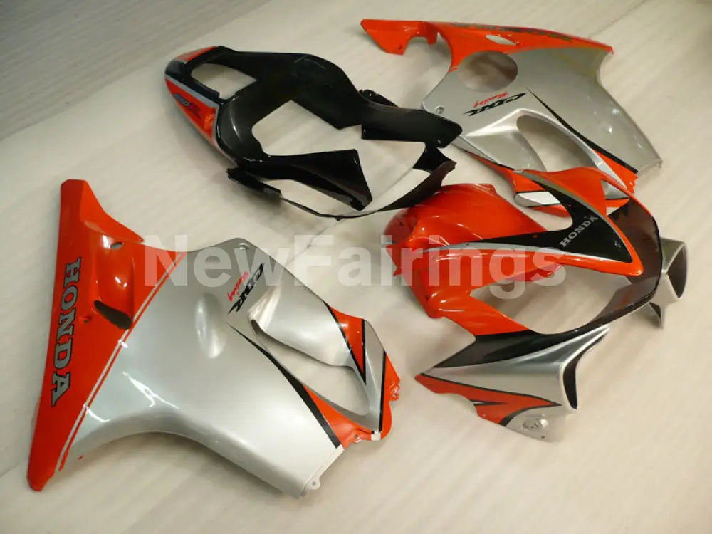 Red and Silver Black Factory Style - CBR600 F4i 01-03