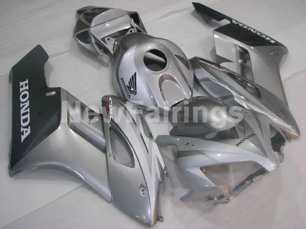 Silver Grey and Black Factory Style - CBR1000RR 04-05