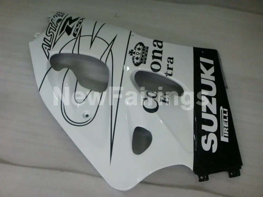 White and Black Corona - GSX-R750 96-99 Fairing Kit
