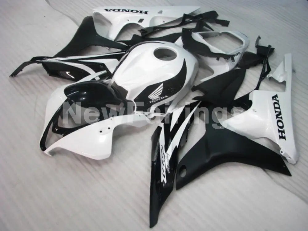 White and Black Factory Style - CBR600RR 07-08 Fairing Kit -