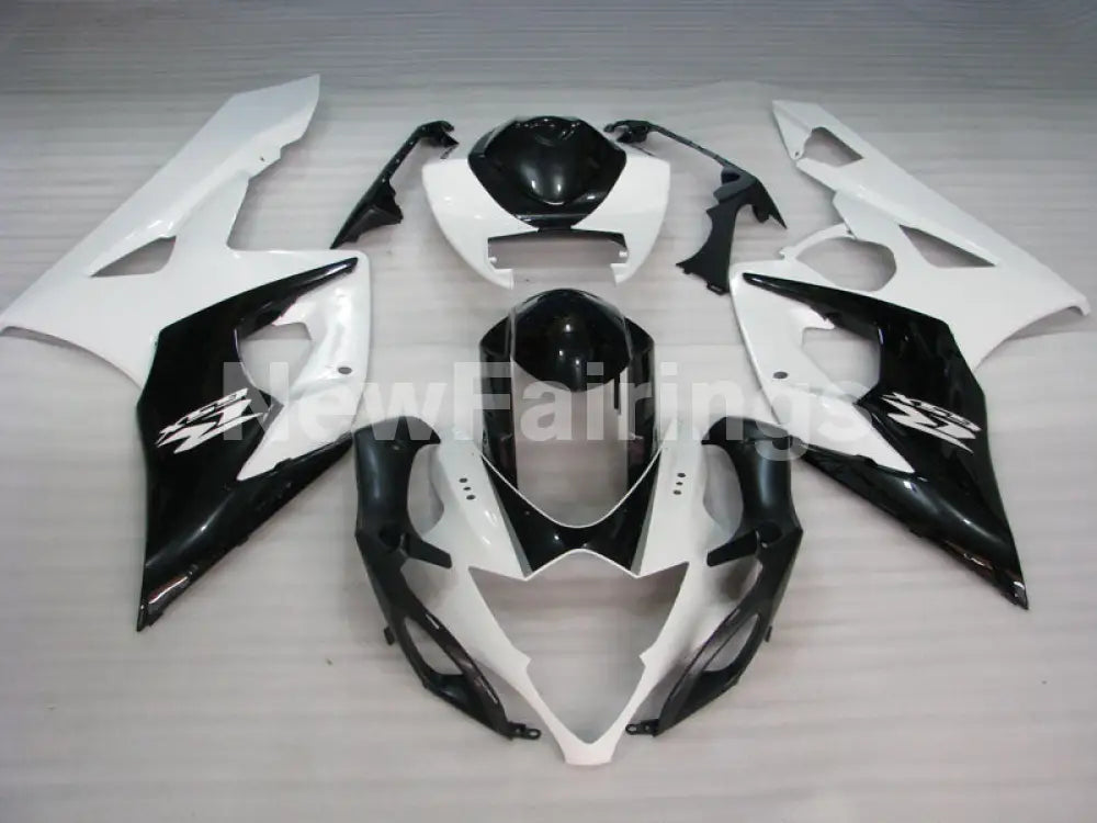 White and Black Factory Style - GSX - R1000 05 - 06 Fairing
