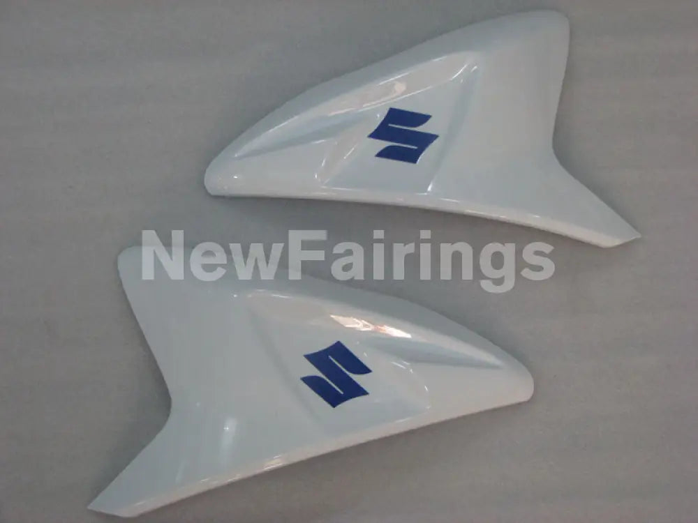 White and Blue Black Yoshimura - GSX-R600 11-24 Fairing Kit