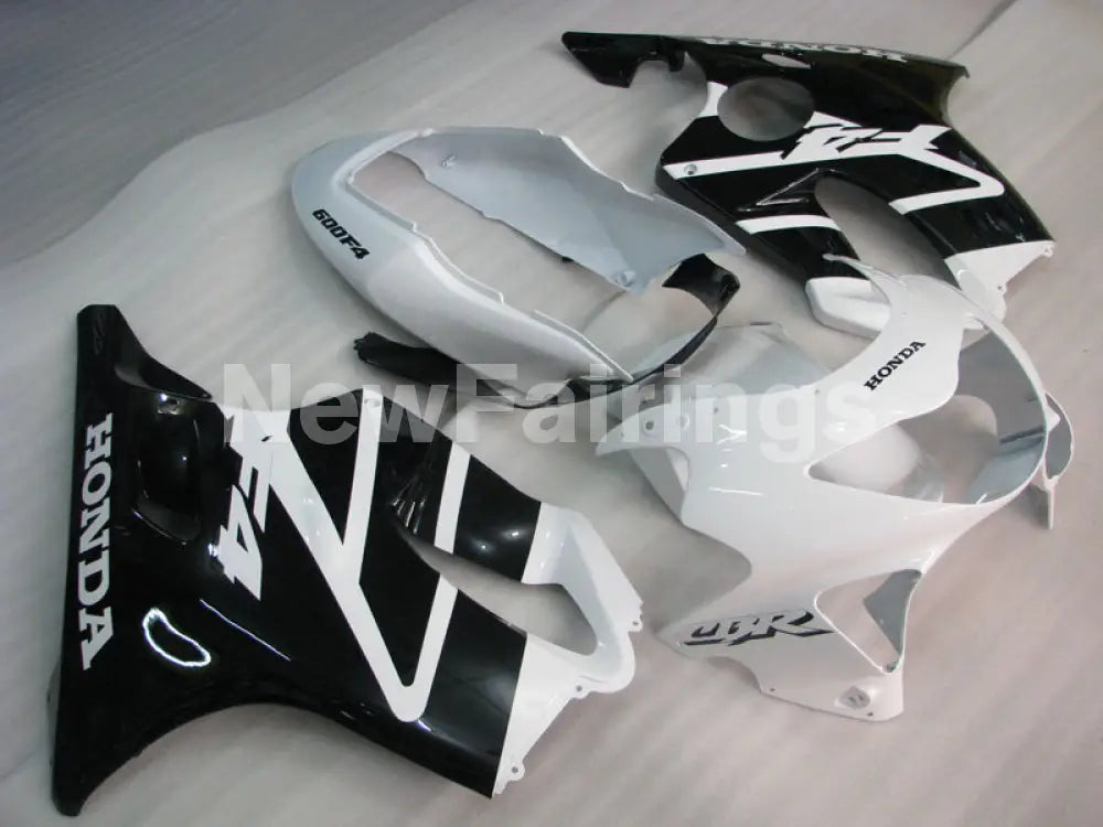 White and Black Factory Style - CBR600 F4 99-00 Fairing Kit