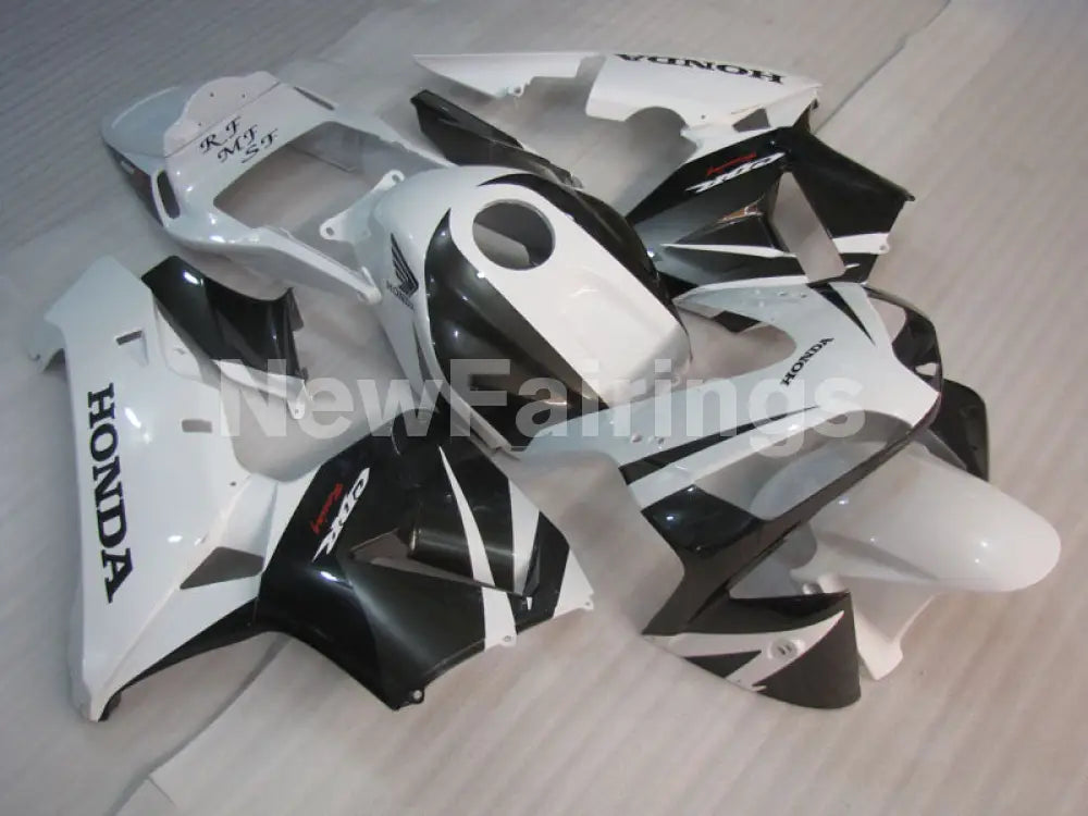White and Black Factory Style - CBR600RR 05-06 Fairing Kit -