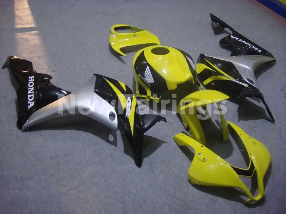 Yellow and Black Silver Factory Style - CBR600RR 07-08