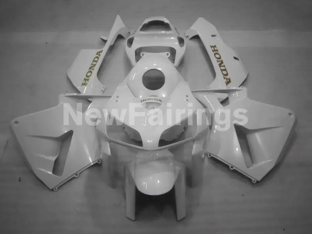Pearl White with gold decal Factory Style - CBR600RR 05-06